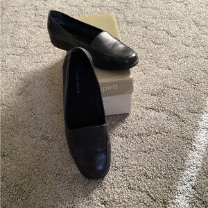 Women’s Easy Spirit Black Flats